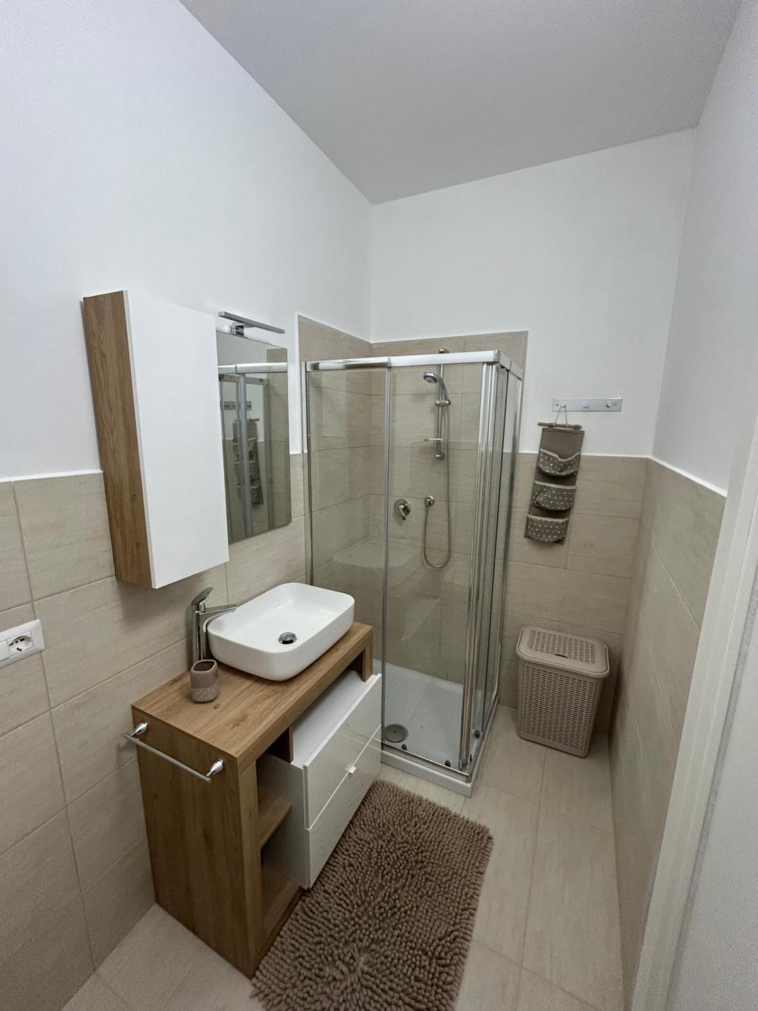 Fly & Stay Apartments Fiumicino Ngoại thất bức ảnh